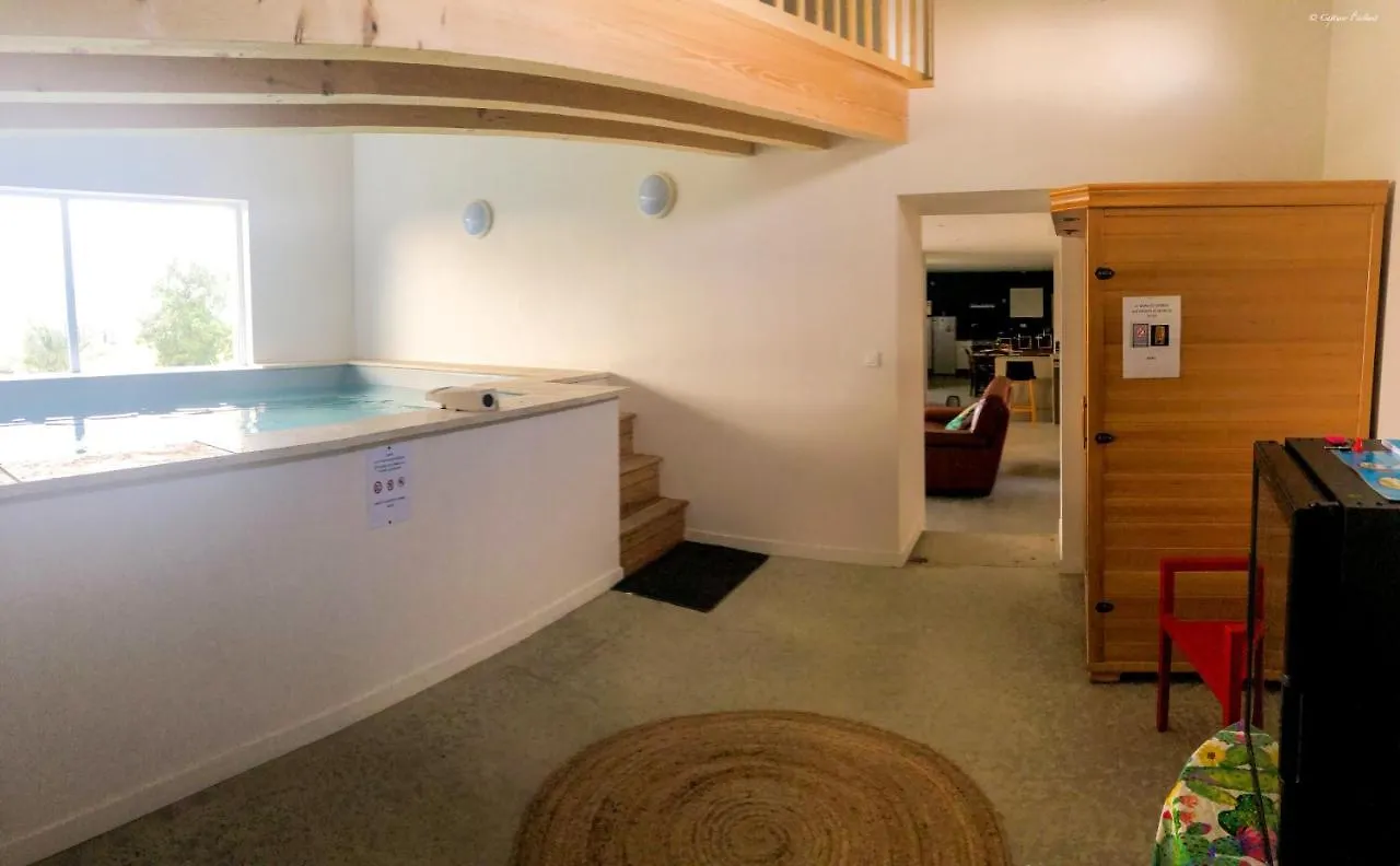 Villa Elegante A Panissieres Avec Piscine Privee